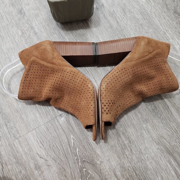 Jessica Simpson Kymber Perforated Suede Bootie 6.5 - Picture 4 of 11